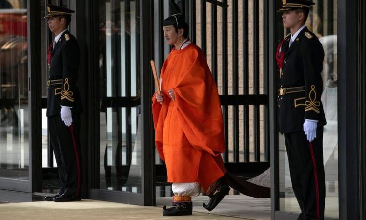 Japan prince Fumihito declared heir to throne