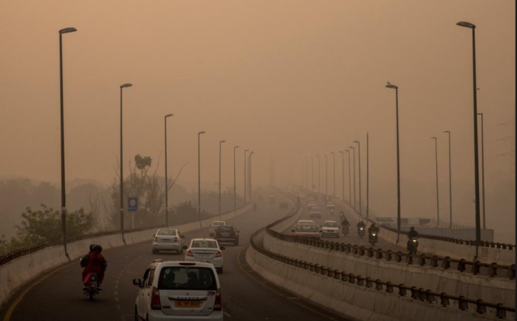  Spell of heavy smog in Indian capital raises fears for COVID patients