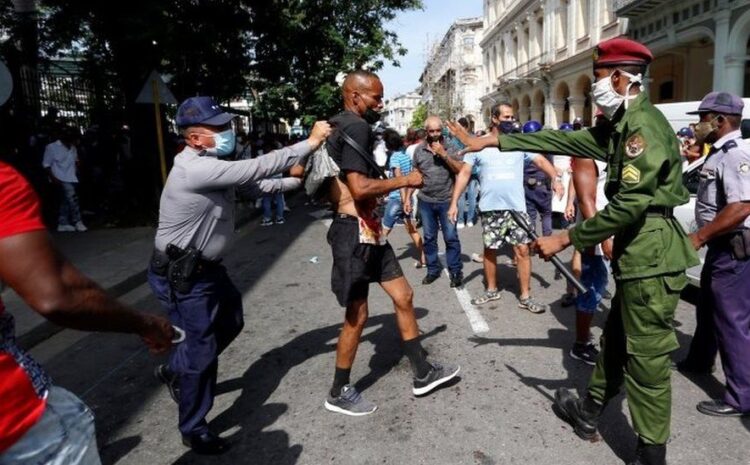  Cuba protests: Thousands rally against government as economy struggles