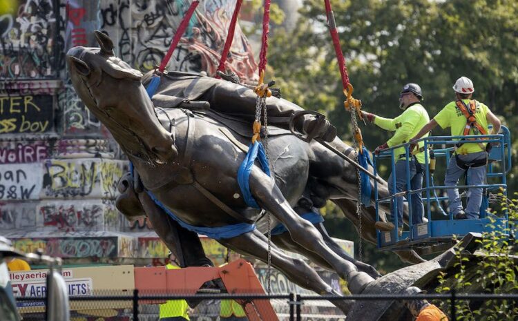  Robert E Lee statue: Virginia removes contentious memorial as crowds cheer