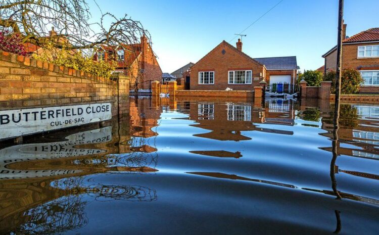  Climate change: ‘Adapt or die’ warning from Environment Agency