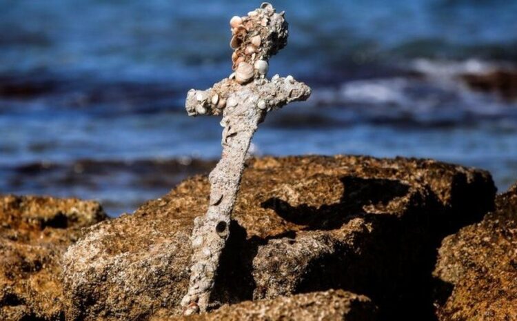 Diver finds 900-year-old crusader sword off Israel’s coast