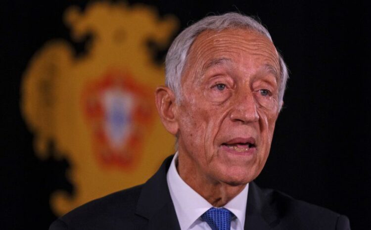  Portugal’s president calls snap election