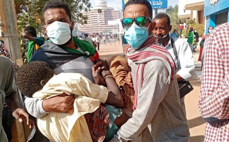  Sudan coup: Thousands protest on uprising anniversary