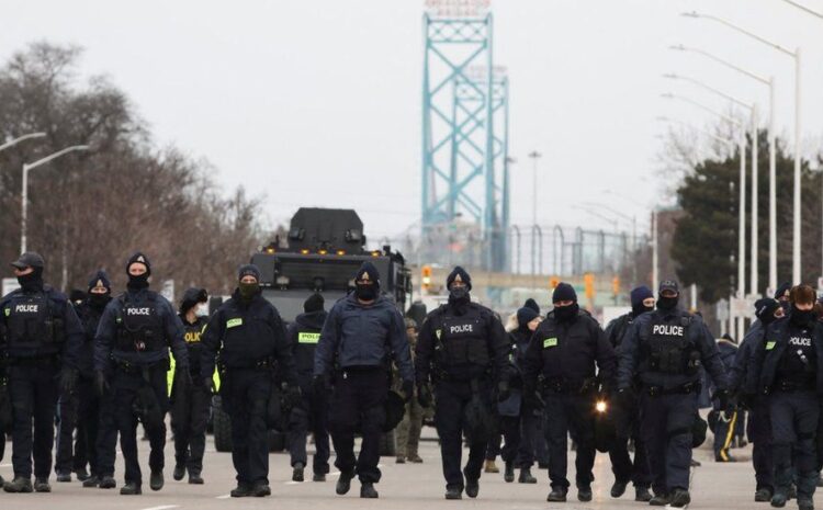 Canada bridge protesters cleared by police after a week of disruption