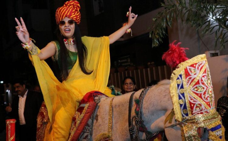  Priya Aggarwal: The Indian bride on horseback who smashed taboos