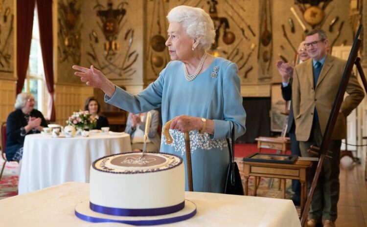 Queen holds reception to mark Platinum Jubilee