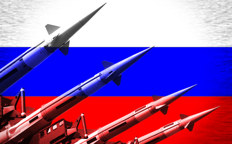  How many nuclear weapons does Russia have?