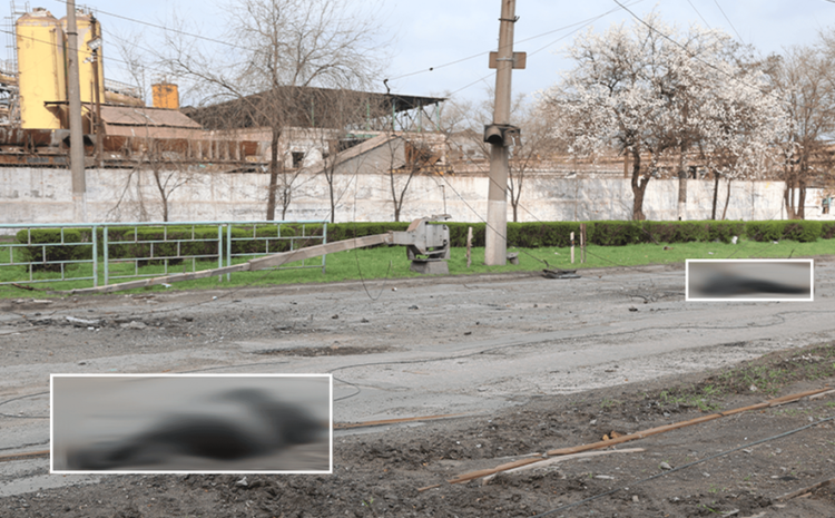  Mariupol: Videos appear to show dead civilians