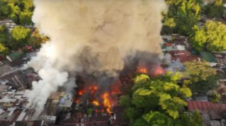 Philippines fire kills eight, including children